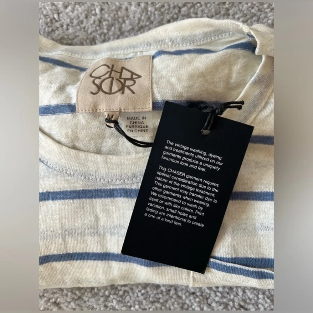 Chaser - Linen Blend Strappy Shoulder Cap
Sleeve Top - Medium - Picture 3 of 8